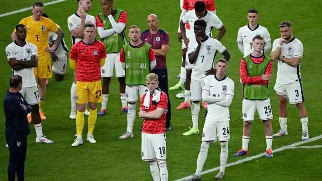Jogadores da Inglaterra (Foto: Annegret Hilse / Reuters)