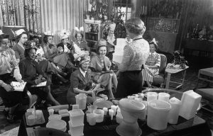 História de marketing da Tupperware antes da falência.
