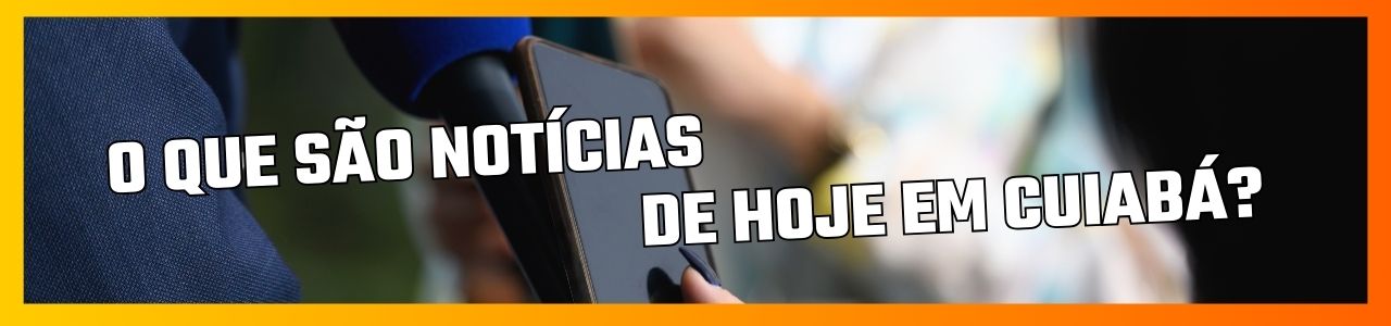 Jornalista entrevistando moradores em Cuiabá sobre as notícias locais.