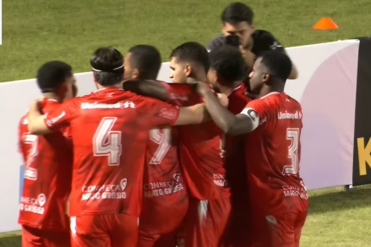 União atropela Nova Mutum, vence por 3 a 0 e se isola na liderança do Mato-grossense