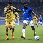Cruzeiro denuncia racismo à Conmebol após ataques de torcedores do Boca; veja vídeo
