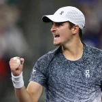 João Fonseca domina estreia em Monte Carlo e avança sem sustos no Masters 1000; veja vídeo