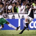 JP se manifesta após expulsão e assume impacto em derrota do Vasco