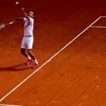 Intoxicação alimentar tira Cilic de jogo contra João Fonseca em Madri