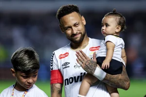 Neymar dá assistência, Santos vence o Remo e sobe na tabela do Brasileirão; veja os gols