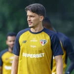 Pablo Maia passa por cirurgia no rosto após fraturas em treino do São Paulo