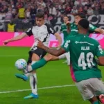 Pênalti ignorado revolta Palmeiras em clássico contra o Corinthians; veja vídeo