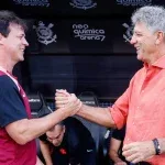 Corinthians vence Vasco com um a menos e respira no Brasileirão; veja o gol