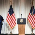 Trump rebate elogio de lutador do UFC e reação viraliza na Casa Branca; veja vídeo