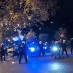 Festa do PSG termina em caos nas ruas de Paris após vaga na final da Champions; veja vídeo