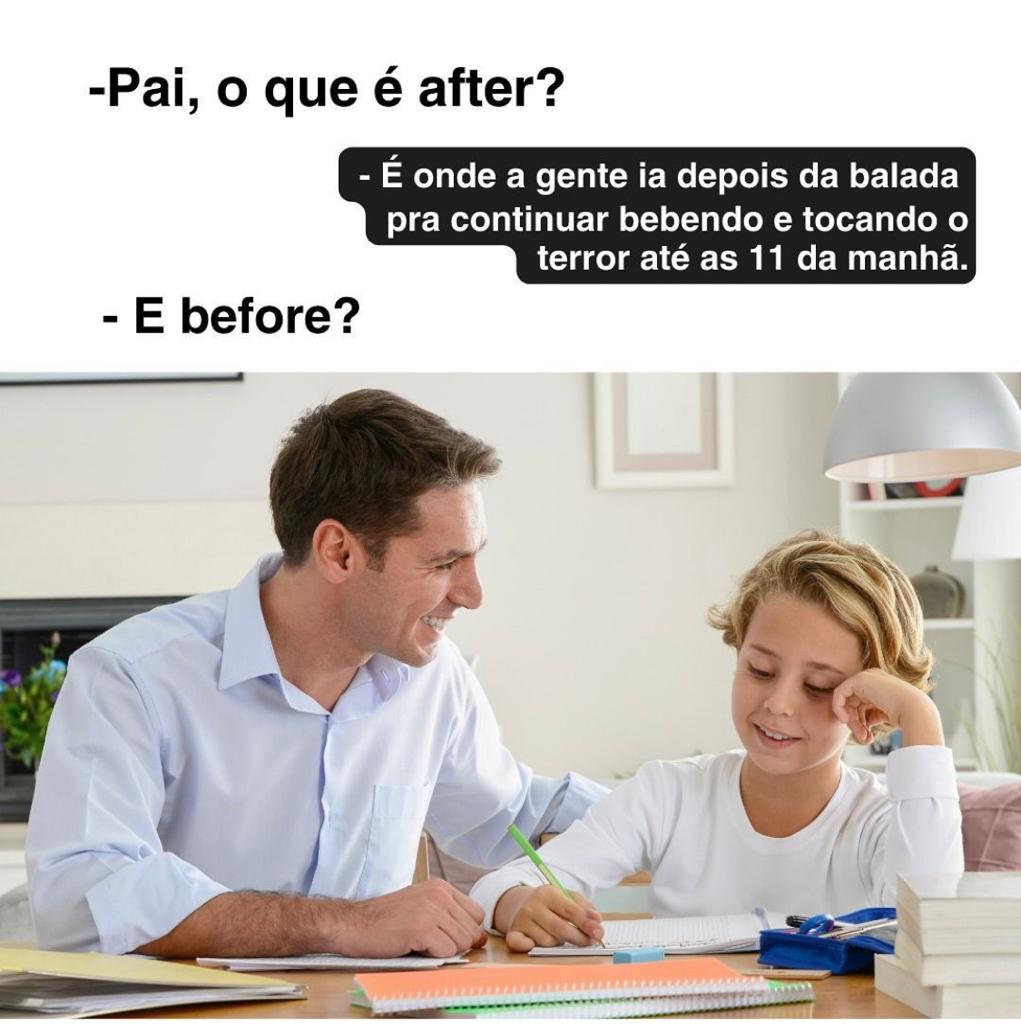 Os pais festeiros ajudando o filho no inglês