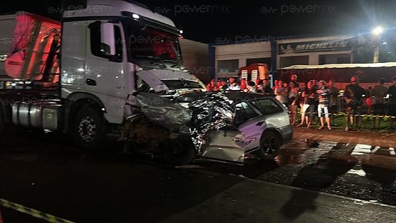 Carro invadiu a contramão ao acessar a rodovia