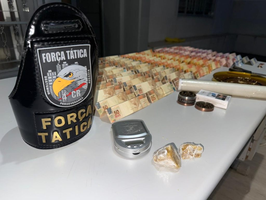 homem é preso com drogas e R$ 2,5 mil em Alto Araguaia