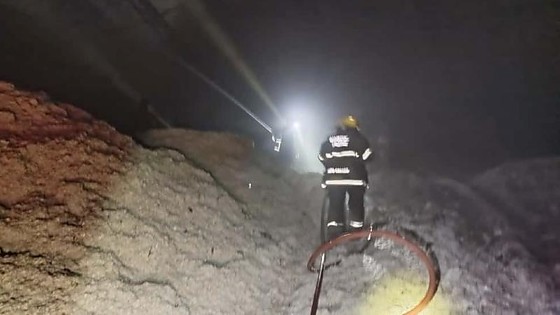 Incêndio gigante atinge armazém em Lucas do Rio Verde