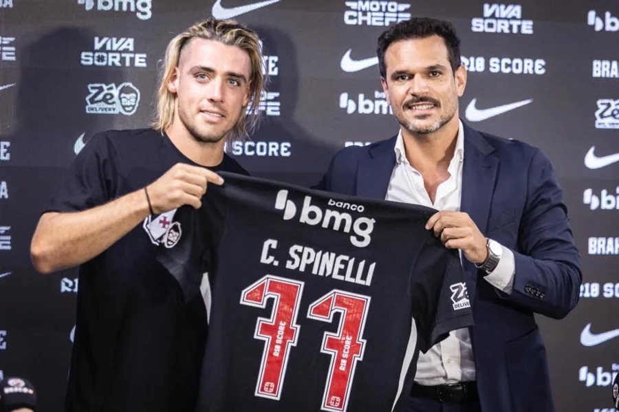 Vasco apresenta Spinelli, que assume camisa 77 e mira temporada de destaque em São Januário
