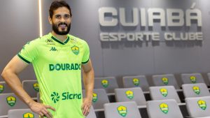 Cuiabá anuncia goleiro Jean Carlos como novo reforço para a temporada; veja vídeo