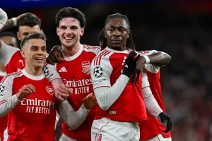 Arsenal domina do início ao fim, elimina Leverkusen e avança com autoridade na Champions; veja os gols