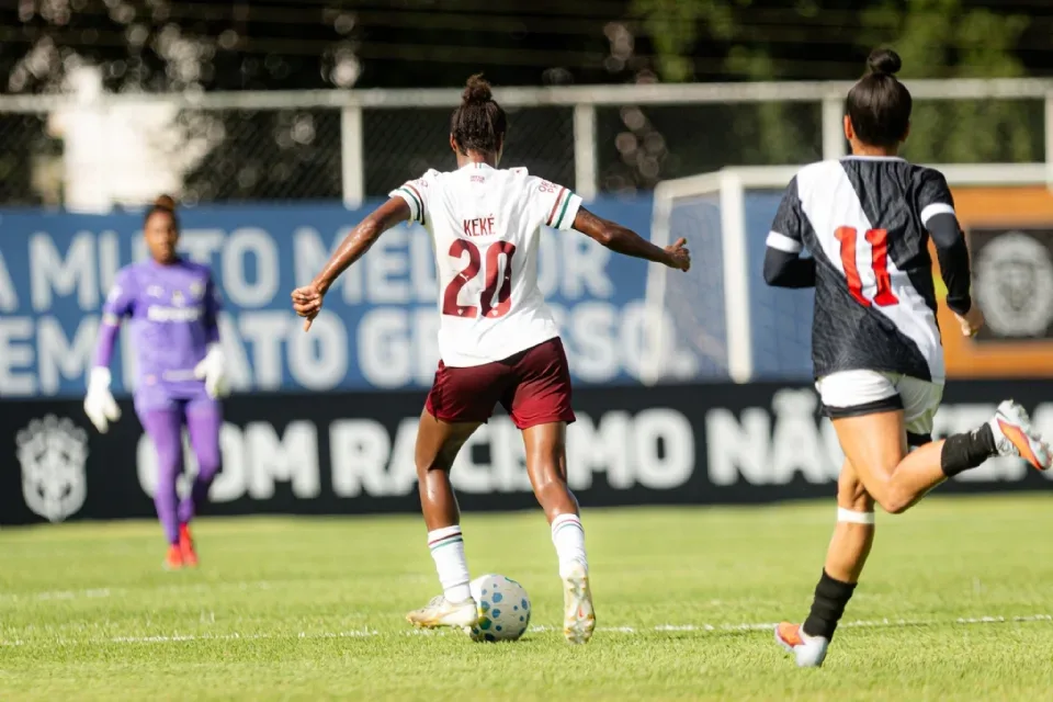 Idoso é preso por injúria racial contra jogadora do Fluminense em Cuiabá