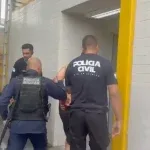 Baile do CV termina com presos, fuzis, granadas e macaco apreendido no Rio; veja vídeo