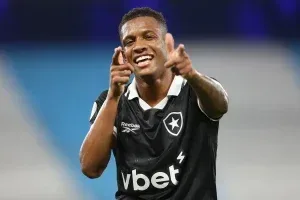 Botafogo vira nos acréscimos, vence Racing e conquista primeira vitória na Sul-Americana; veja os gols