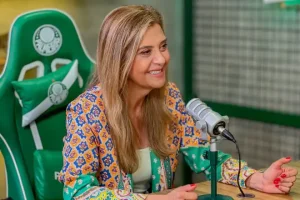 Leila reage à provocação de Paulinho após goleada do Palmeiras sobre o Flamengo; veja vídeo