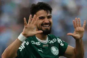 Palmeiras vence fora de casa, assume liderança e se aproxima da classificação na Libertadores
