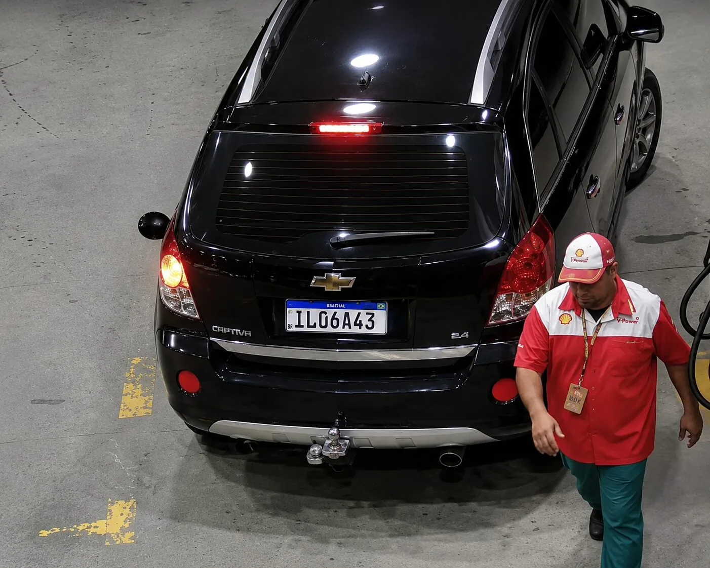 Motorista manda encher tanque, arranca sem pagar e deixa prejuízo em posto; Veja vídeo