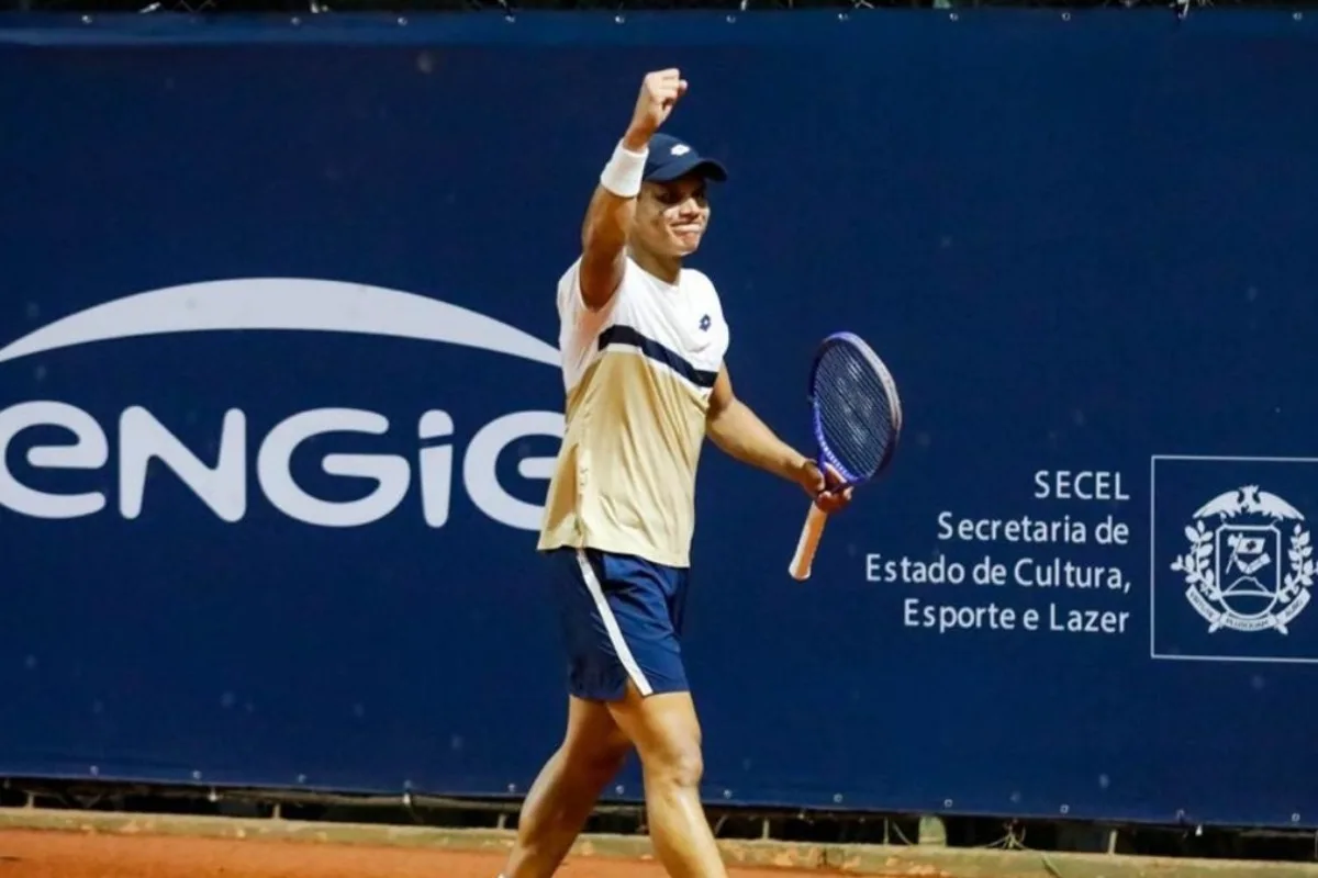 Cuiabano de 16 anos conquista primeiro ponto da ATP e entra para a história do tênis sul-americano