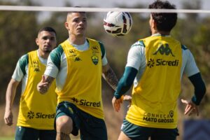 Cuiabá encerra preparação e embarca para duelo contra a Ponte Preta pela Série B