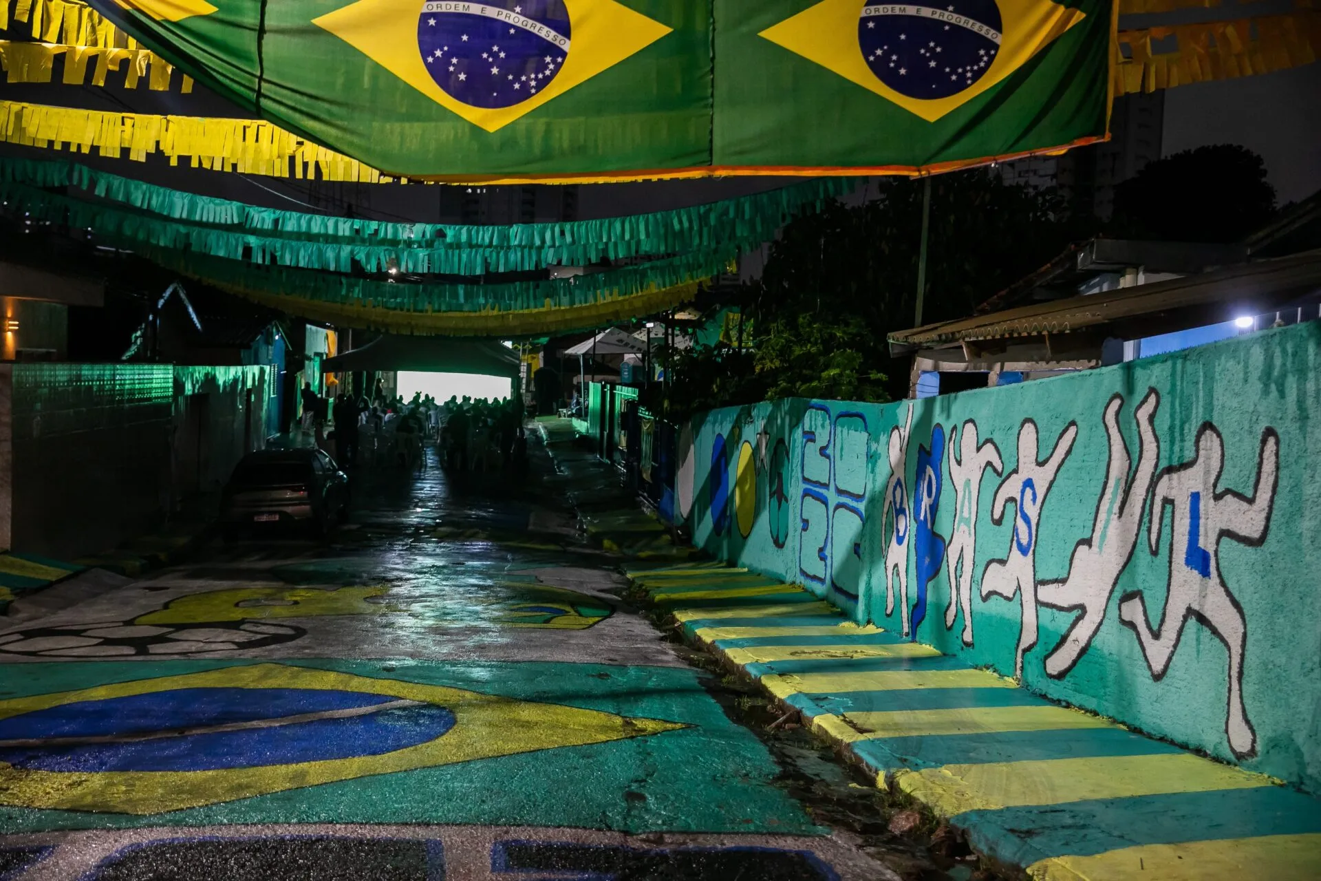 Prefeitura escolhe quatro ruas para receber telões durante jogo do Brasil em Cuiabá; veja quais