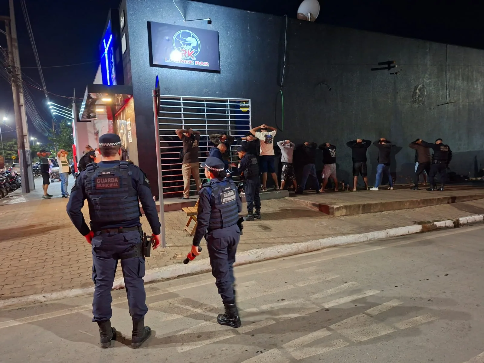 Operação sonora fiscaliza bares e conveniências durante a madrugada em Várzea Grande; veja vídeo