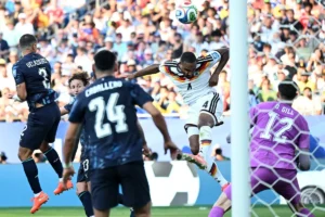 Alemanha cai para o Paraguai e Brasil mantém posto de único pentacampeão mundial