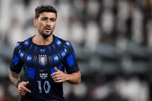 Uruguai mantém Arrascaeta na Copa mesmo após lesão na panturrilha