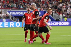 Áustria supera susto, conta com gol contra e estreia com vitória na Copa do Mundo; veja os gols