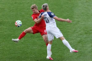 Canadá reage no segundo tempo, arranca empate e faz história diante da Bósnia na Copa; veja os gols