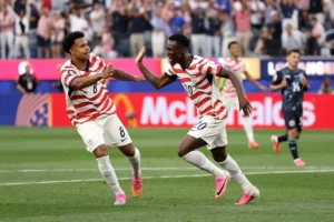 Estados Unidos atropelam Paraguai e assumem liderança do grupo na Copa do Mundo