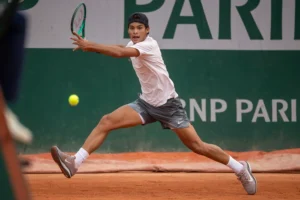 Guto Miguel garante liderança do ranking mundial juvenil e coloca Brasil novamente no topo
