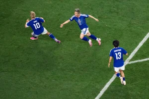Japão empata com a Suécia, avança na Copa e marca duelo contra o Brasil; veja os gols