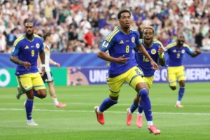 Menor país da história das Copas recebe reconhecimento mundial durante o torneio