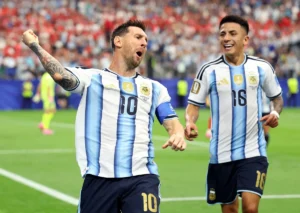Messi faz história na Copa, supera Klose e se torna maior artilheiro de todos os tempos; veja o gol