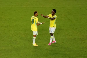 Brasil goleia Escócia, garante liderança do grupo e vê Neymar voltar à Copa; veja os gols