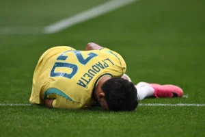 Paquetá sente dores musculares e preocupa o Brasil para as oitavas da Copa do Mundo; veja vídeo