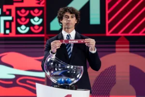 Rússia retorna a torneio da Fifa após quatro anos afastada do futebol internacional