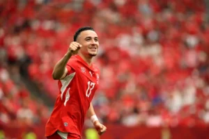 Suíça vence Canadá, mantém invencibilidade e avança como líder do grupo na Copa; veja os gols
