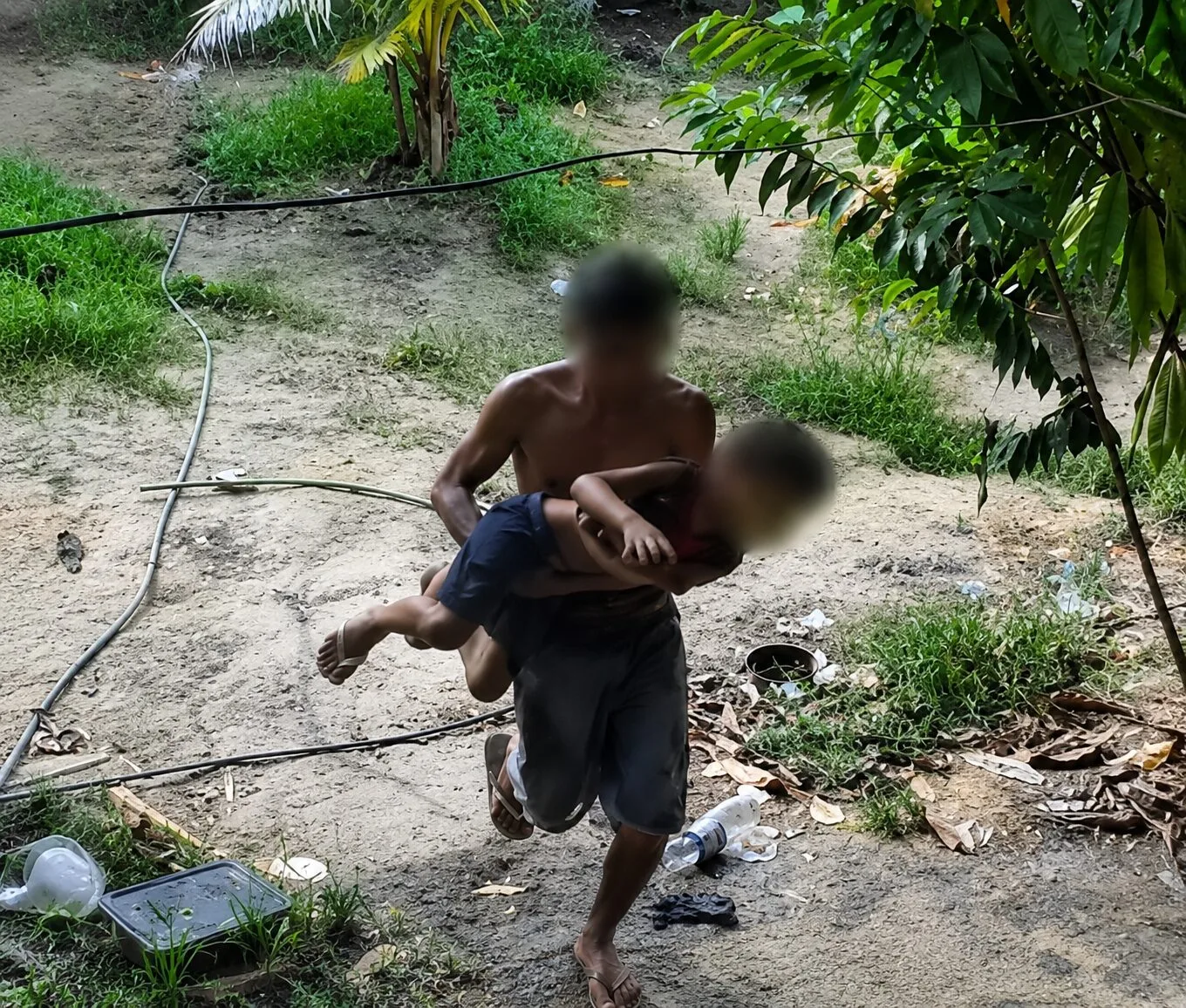 Menino morre durante castigo aplicado pelo pai; Veja vídeo