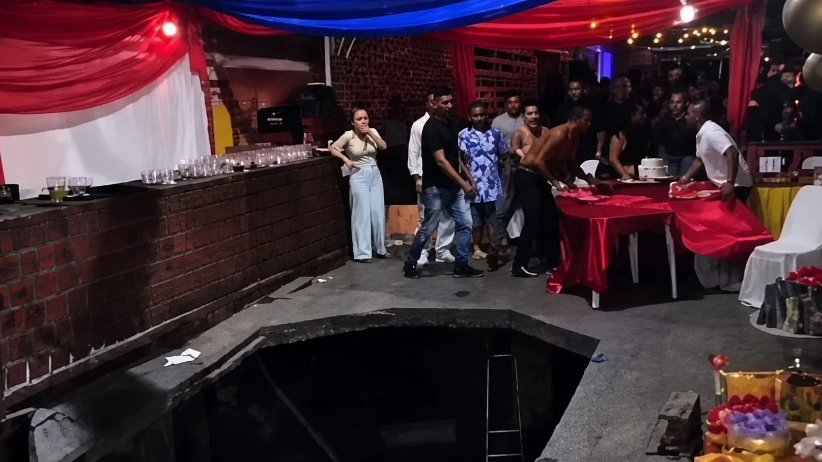 Piso cede durante festa de 15 anos e deixa 11 pessoas feridas; veja vídeo