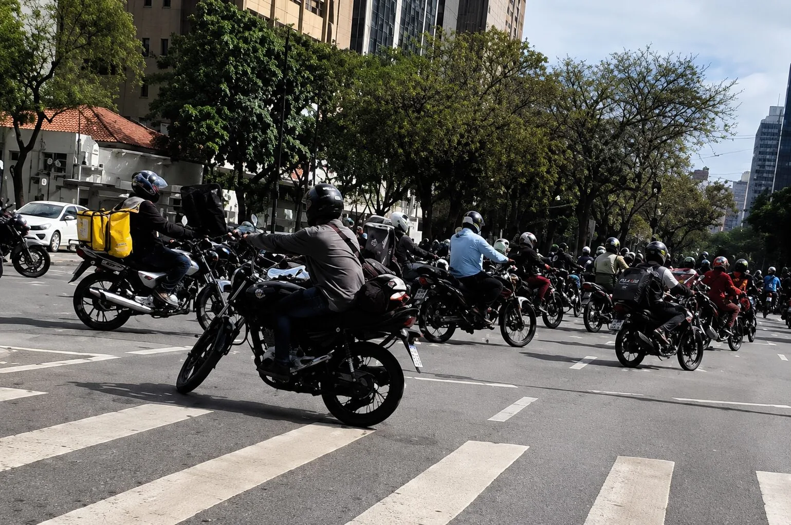 Motoboys fazem protesto e anunciam paralisação nacional por melhores condições de trabalho; Veja vídeo