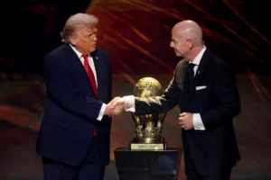 Trump revela pedido à Fifa, questiona árbitro brasileiro e aumenta polêmica na Copa do Mundo