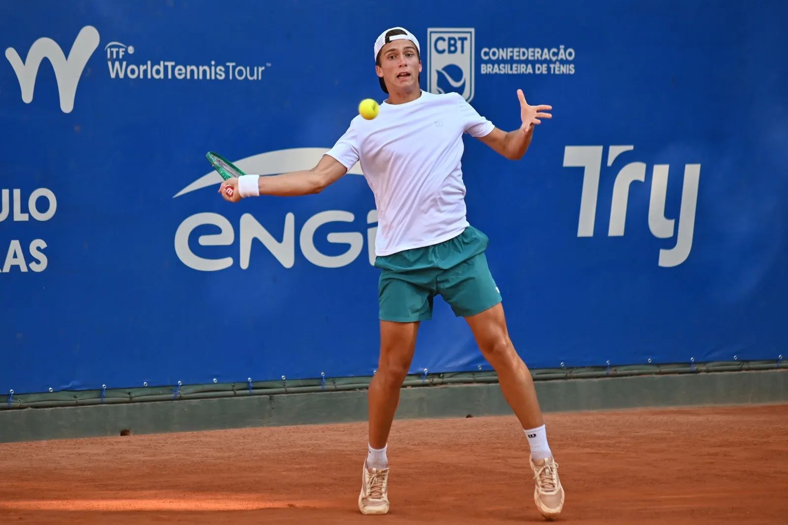 Mato-grossense Leonardo Storck conquista primeiro ponto no ranking profissional da ATP após virada emocionante