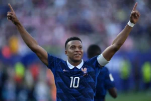 Mbappé decide de pênalti, França vence o Paraguai e avança às quartas da Copa; veja os gols